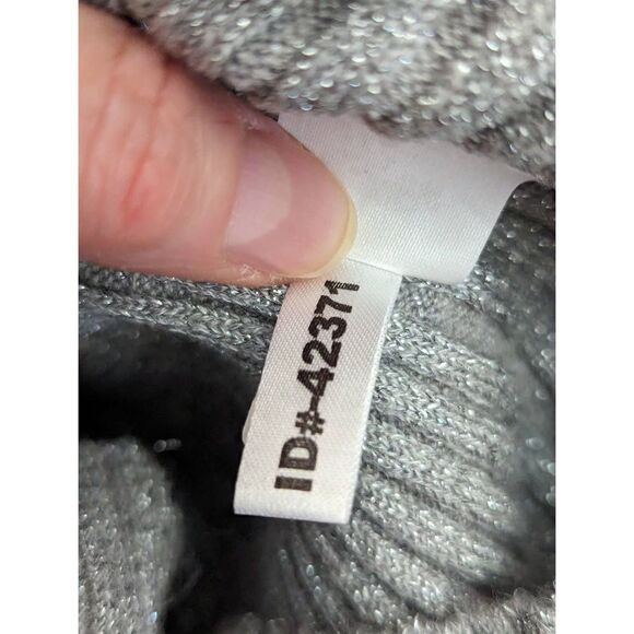 Express Women's Silver Metallic Long-Sleeve Stretchy Turtleneck Sweater Medium - Picture 6 of 6